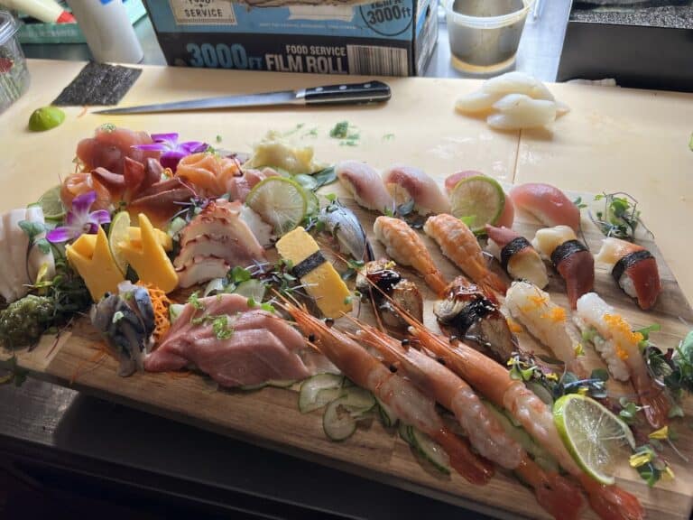 Manta Steak Seafood Sushi Bar 1 768x576
