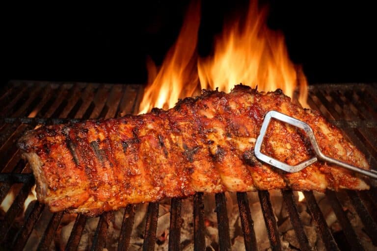 damons grill 1 768x512