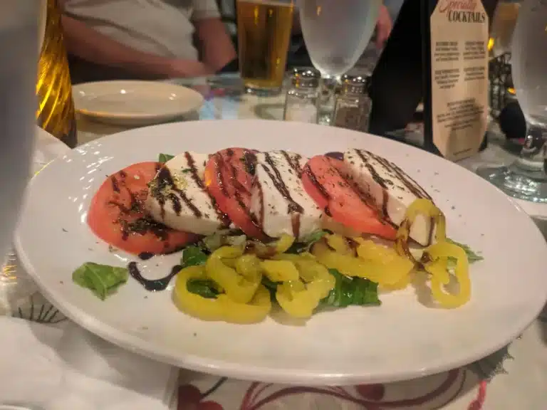 Lombardos Italian Restaurant 1 768x576