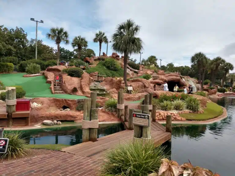 Treasure Island Mini Golf 1 768x576