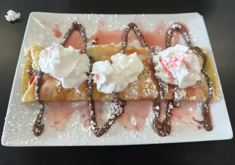 Le Bon Cafe Bakery 1 768x539