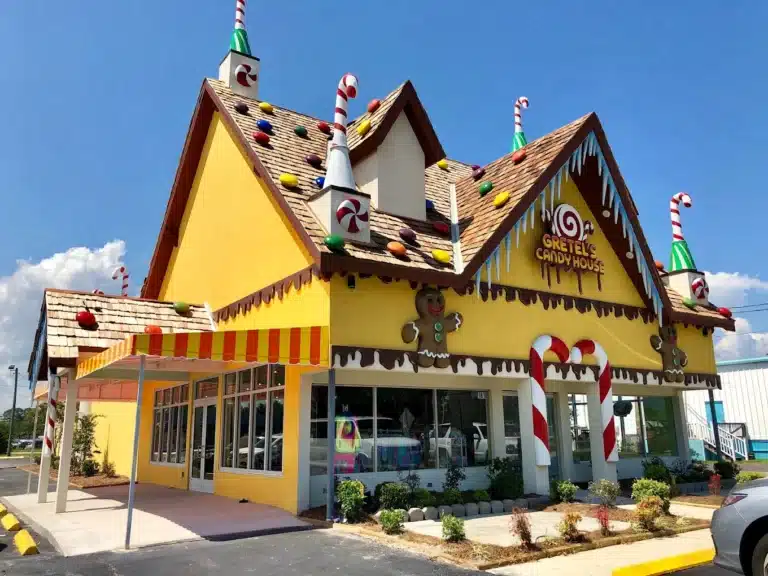 Gretels Candy House 1 768x576